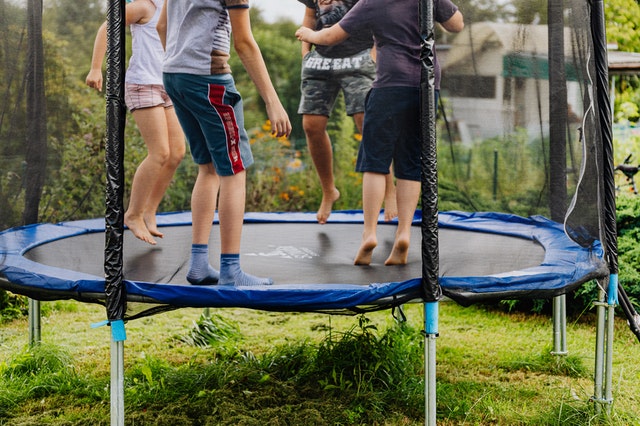 Waarom een trampoline voor gegarandeerd plezier zorgt
